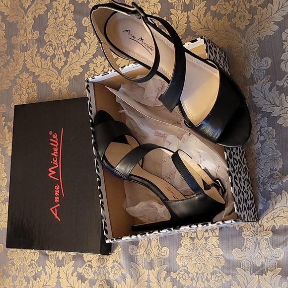 Black Ankle Wrap Open Toes Heels - Picture 2 of 11